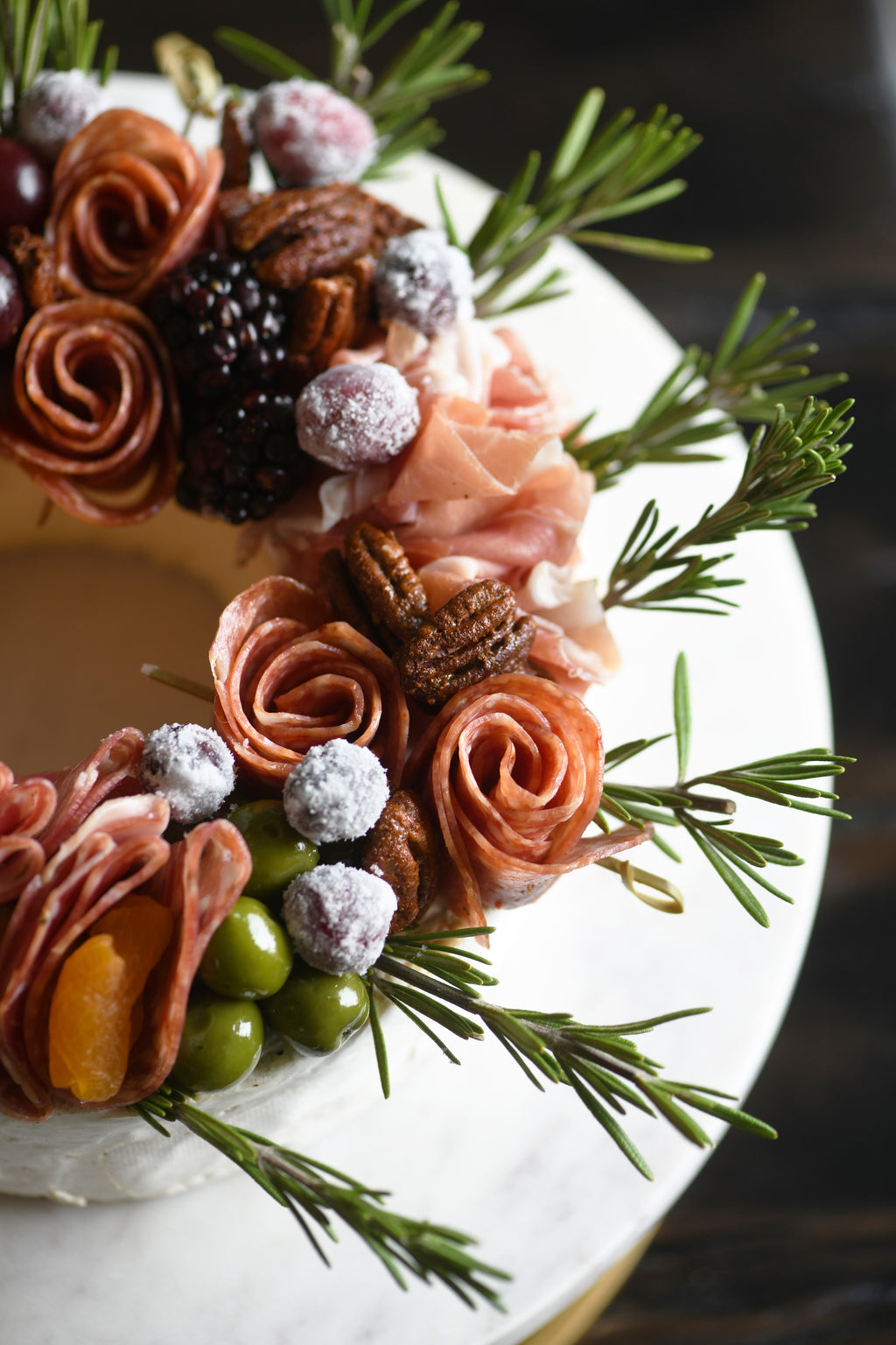 HOLIDAY CHARCUTEBRIE WREATH