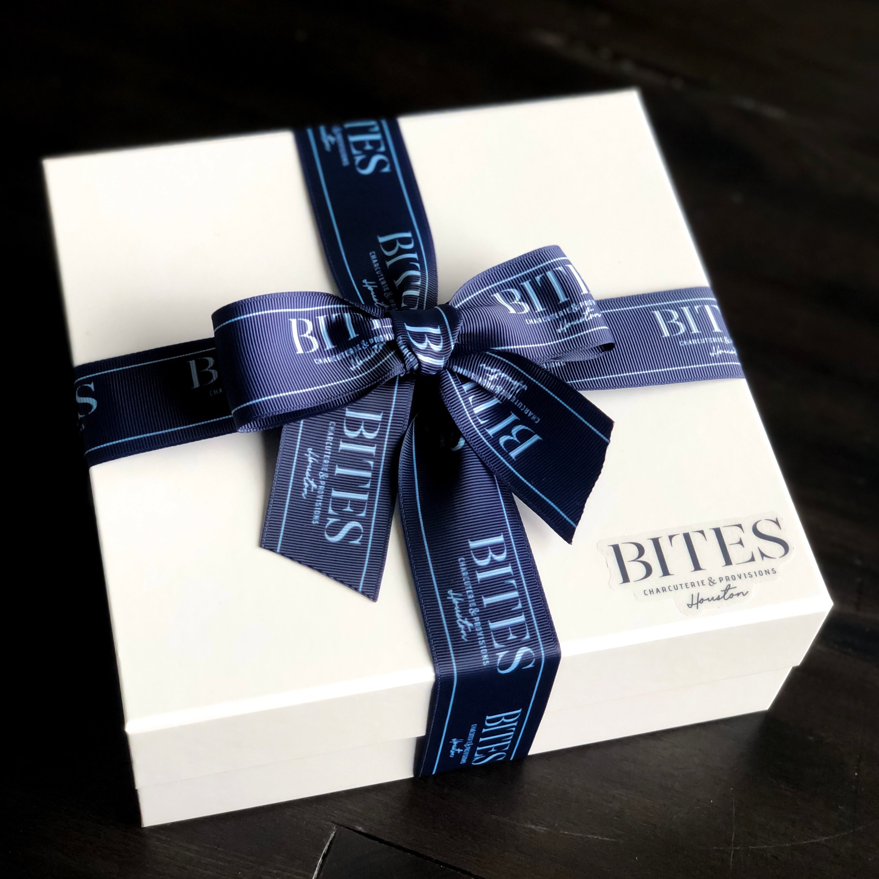 PETITE LUXE GIFT BOX